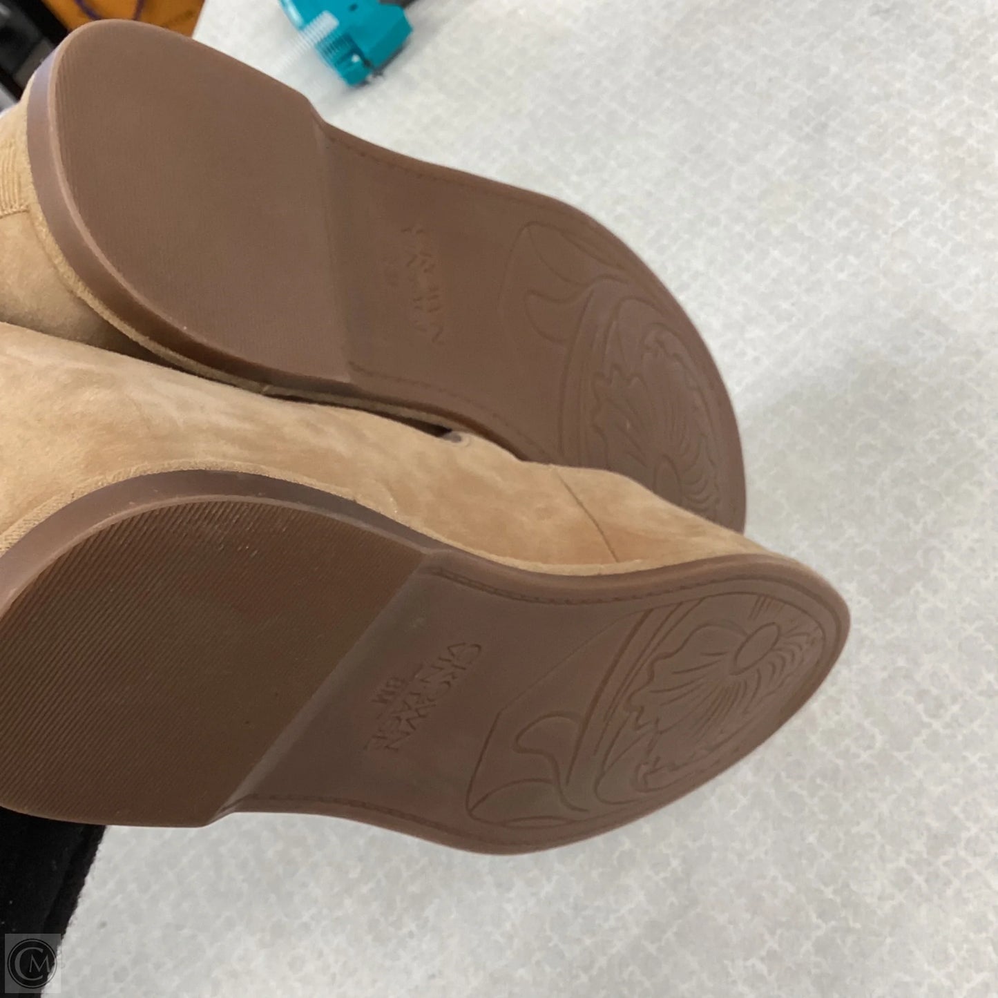 Shoes Flats By Crown Vintage In Brown, Size: 8