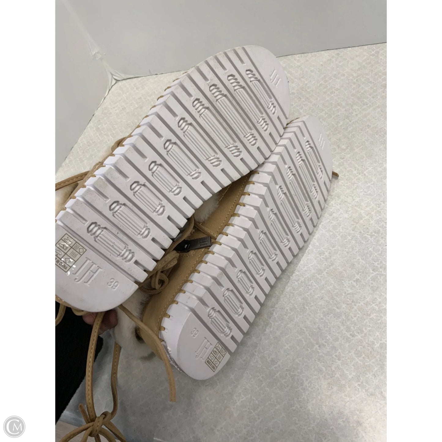 Boots Ankle Flats By Ilse Jacobsen In Brown & Cream, Size: 8.5