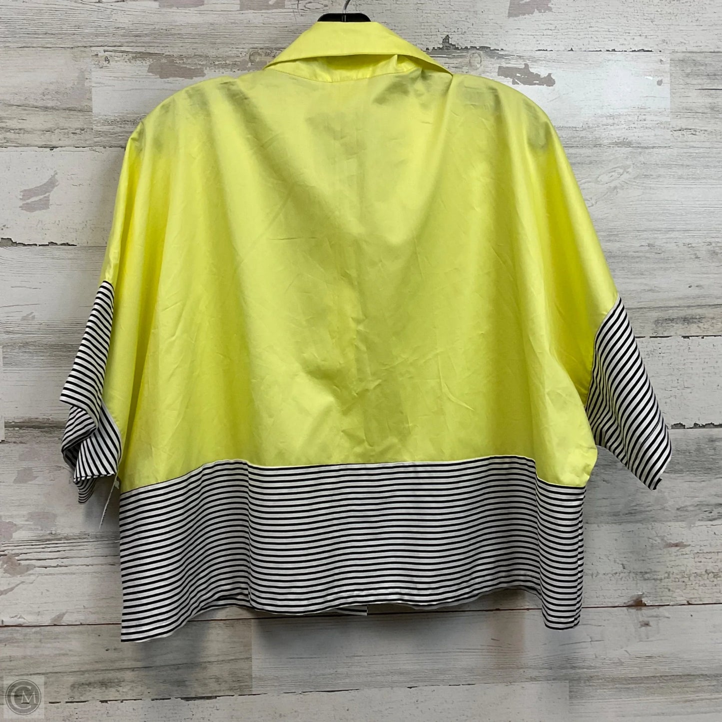 Top Short Sleeve By Planet Lauren G In Yellow