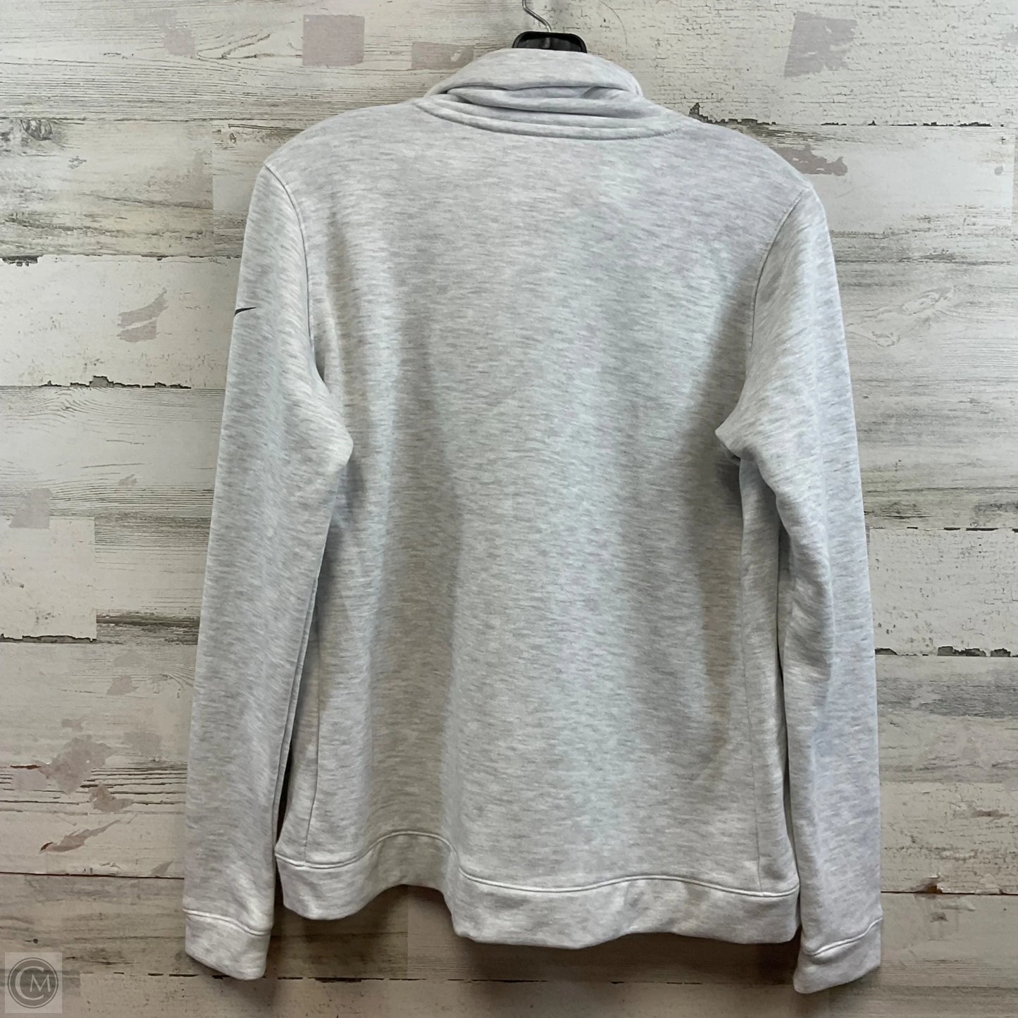 Athletic Top Long Sleeve Collar By Nike In Grey, Size: M