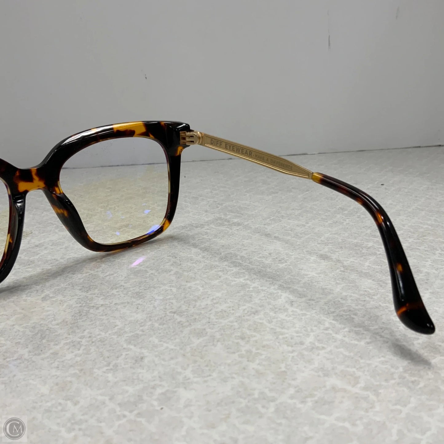 Sunglasses By Diff, Size: Medium