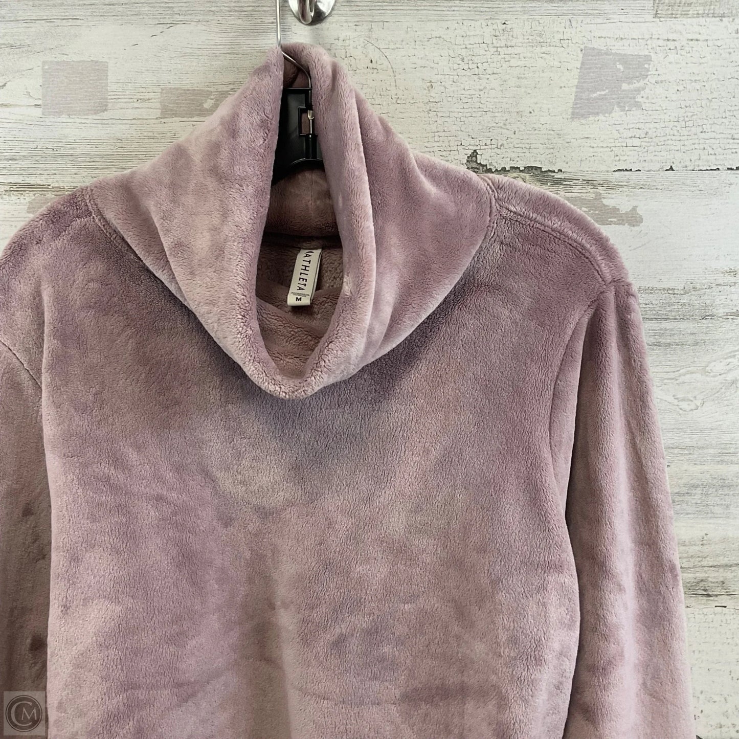 Athletic Top Long Sleeve Collar By Athleta In Purple, Size: M