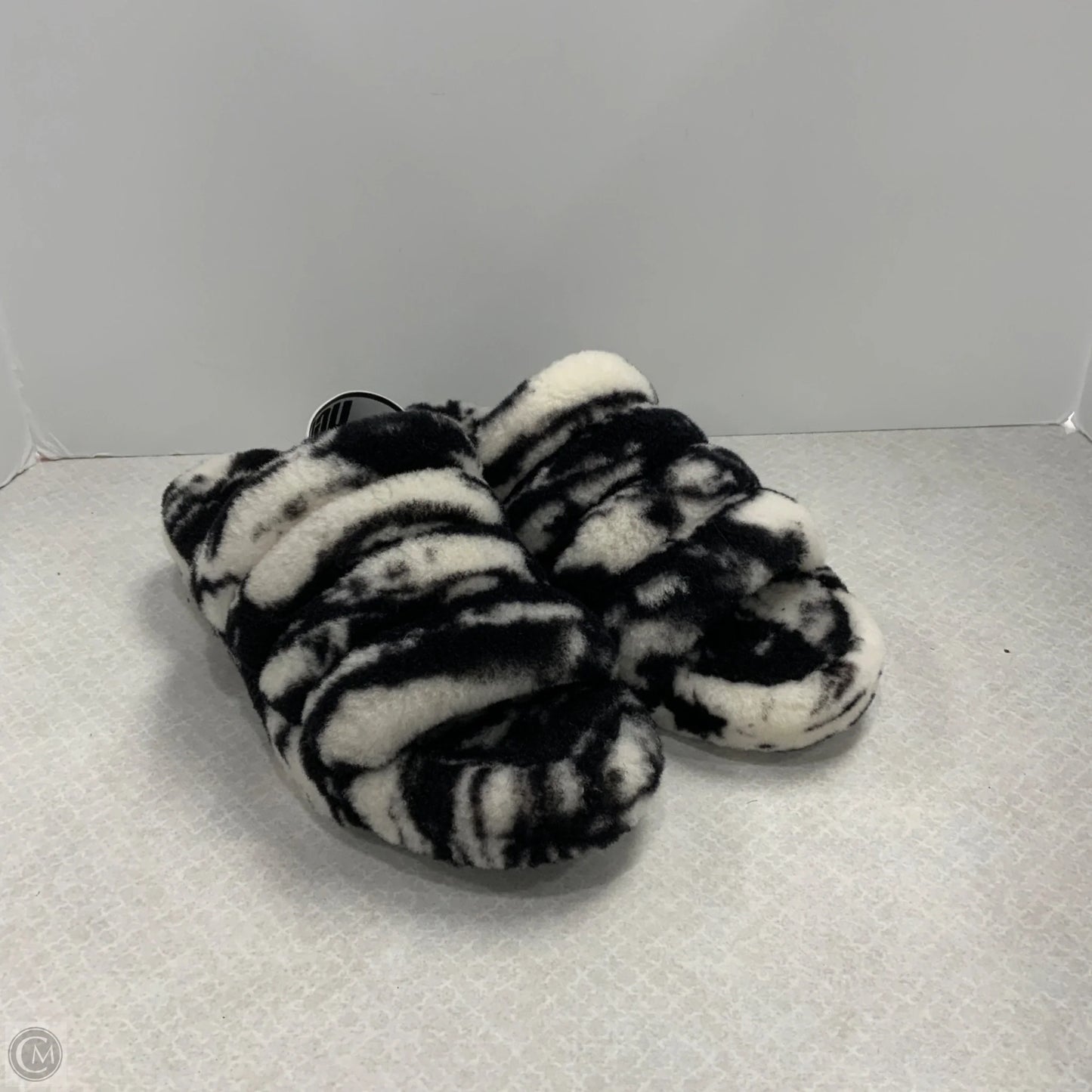Slippers By Ugg In Black & White