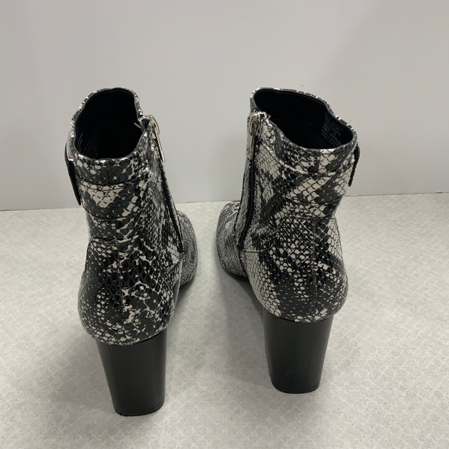 Boots Ankle Heels By Calvin Klein In Black, Size: 7.5