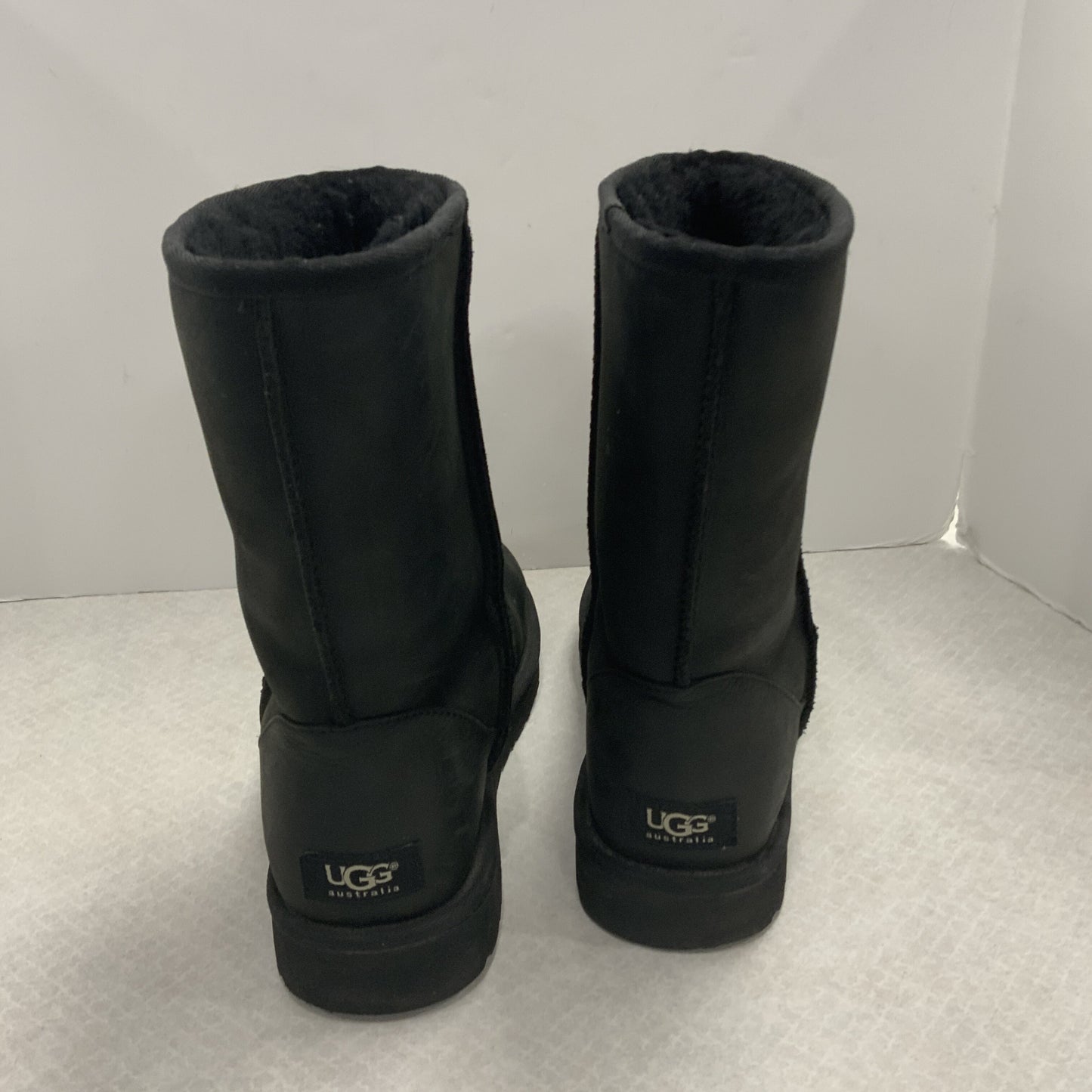 Boots Mid-calf Flats By Ugg Size: 11