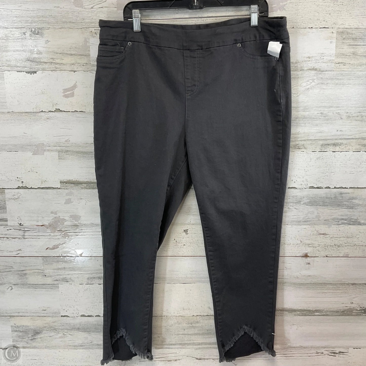 Jeans Cropped By Multiples In Black Denim, Size: 18