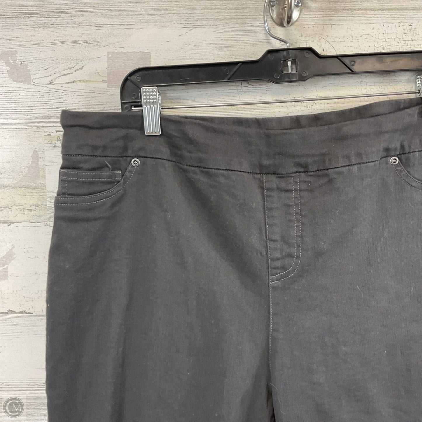Jeans Cropped By Multiples In Black Denim, Size: 18