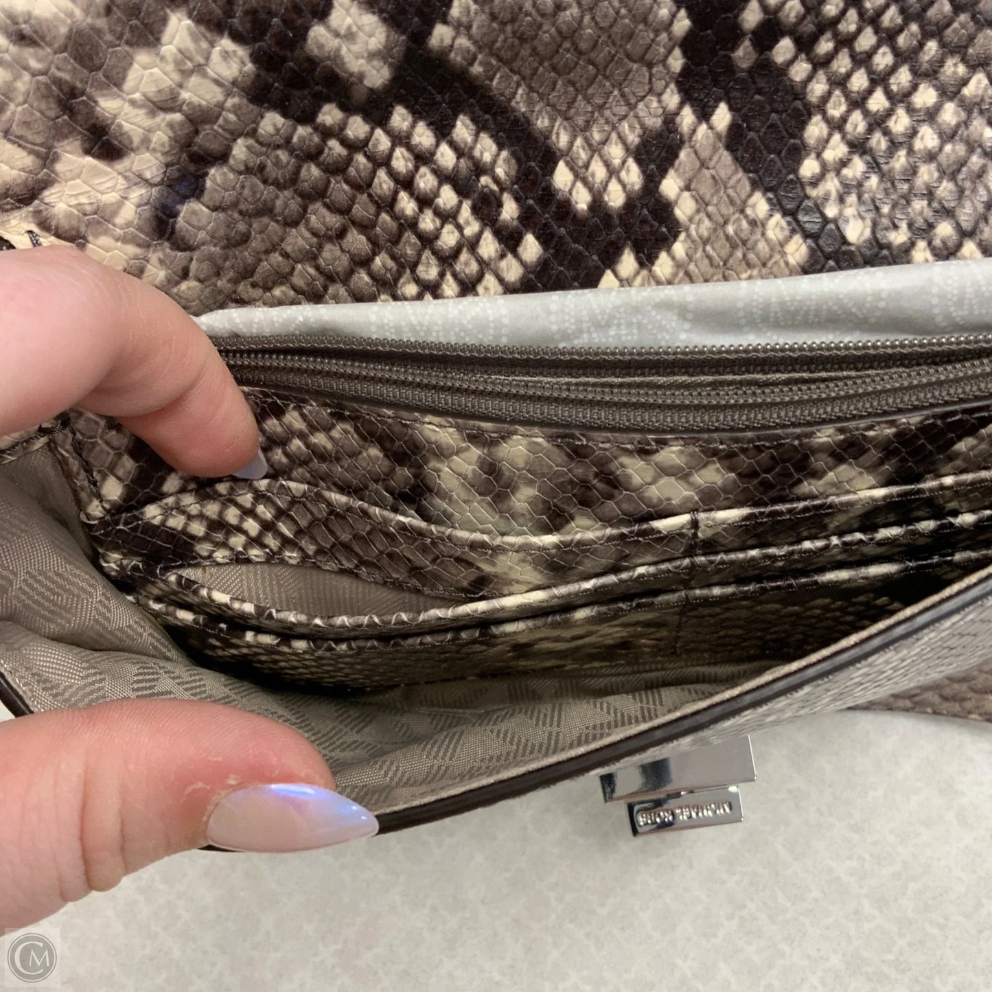 Crossbody Leather By Michael By Michael Kors, Size: Small