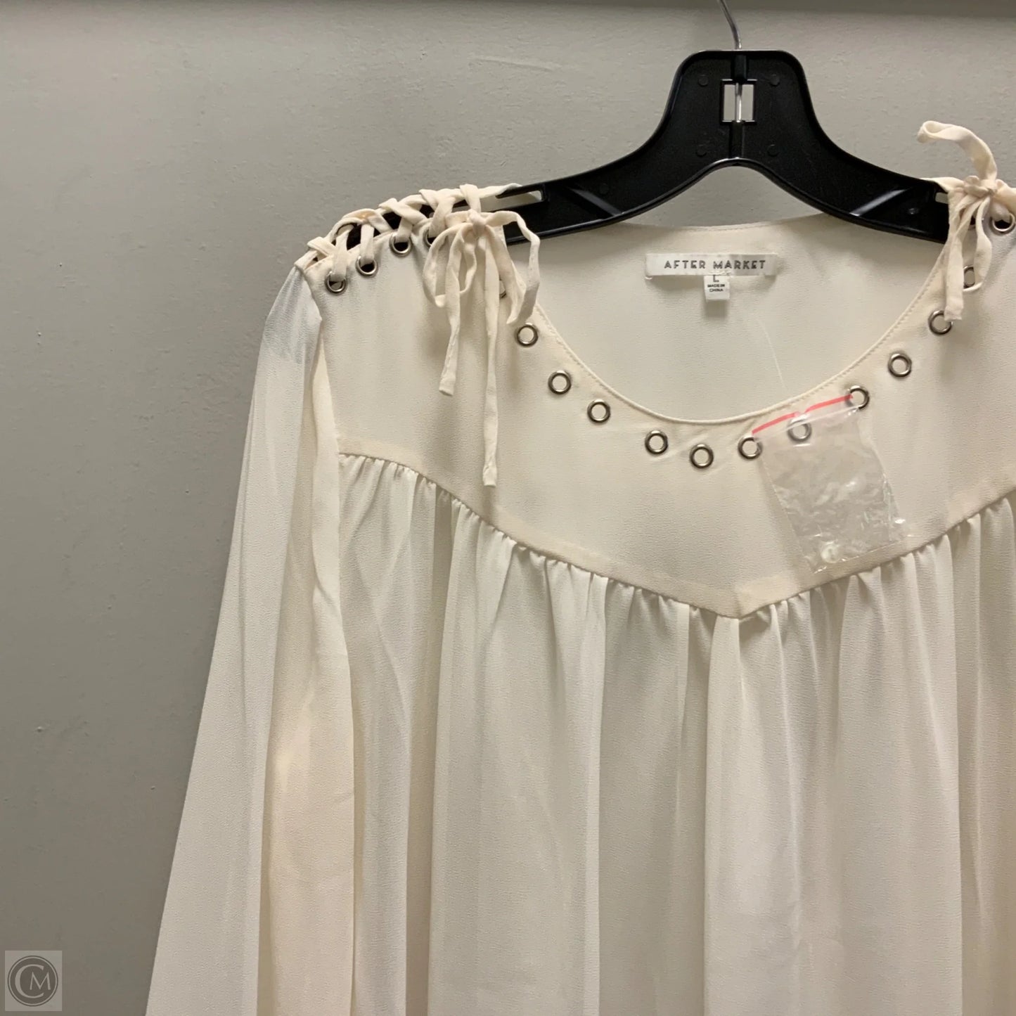 Blouse Long Sleeve By After Market In Cream, Size: L