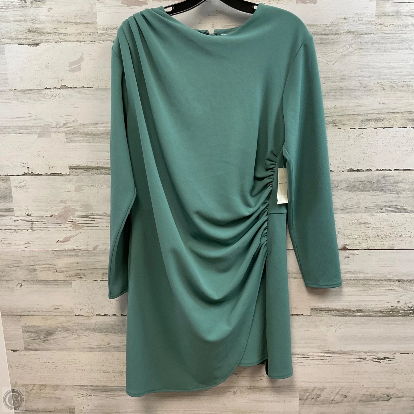Dress Casual Short By Abercrombie And Fitch In Green, Size: Xlp