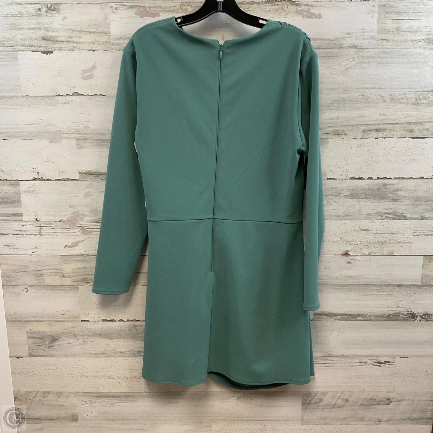 Dress Casual Short By Abercrombie And Fitch In Green, Size: Xlp