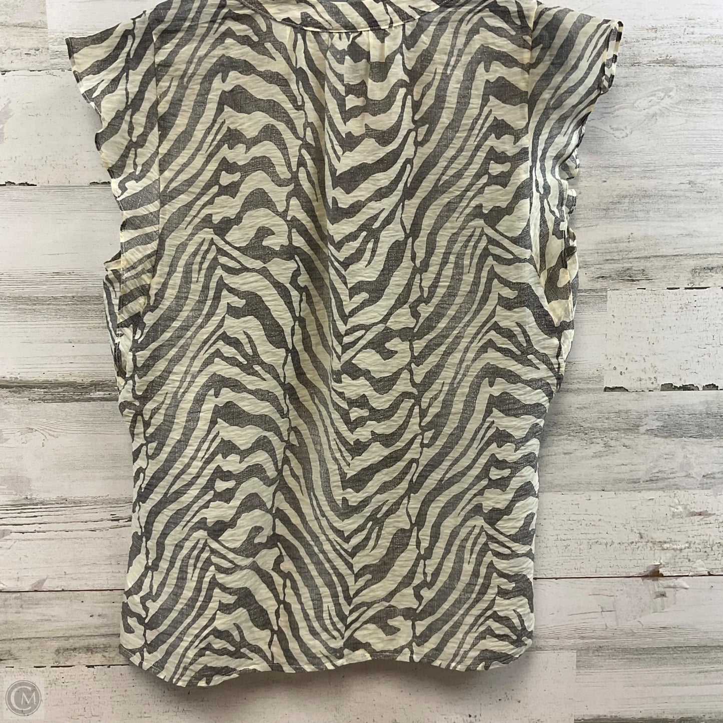 Top Short Sleeve By Cabi In Grey, Size: S