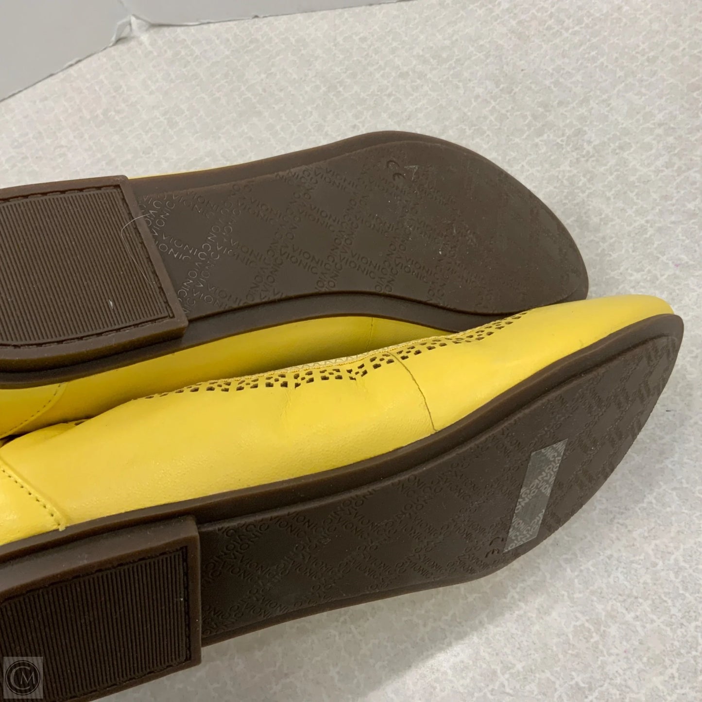 Shoes Flats By Vionic In Yellow, Size: 8