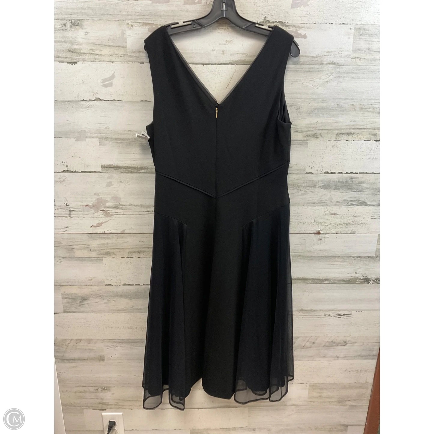 Dress Casual Midi By Dkny In Black, Size: L