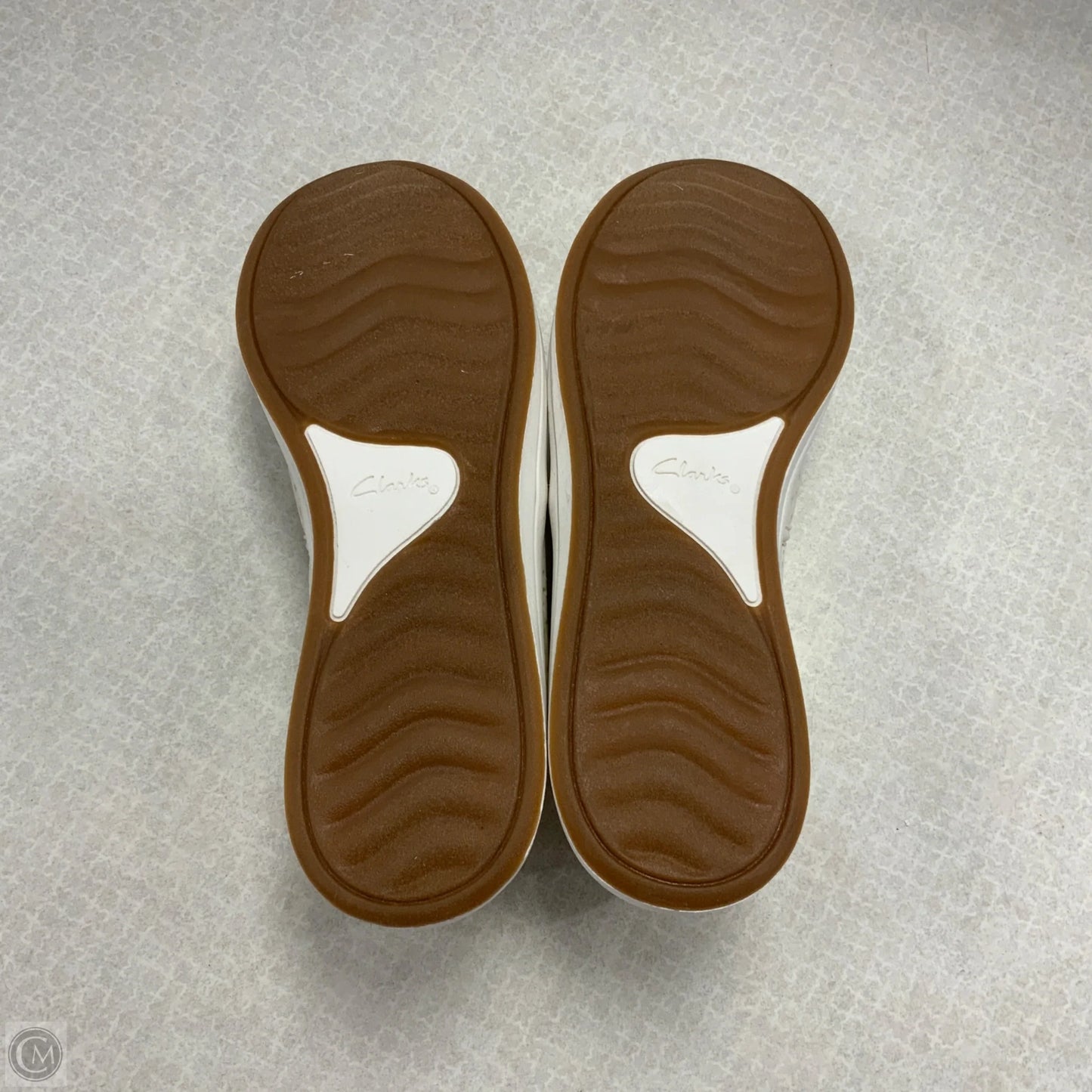 Shoes Flats By Clarks In White, Size: 10