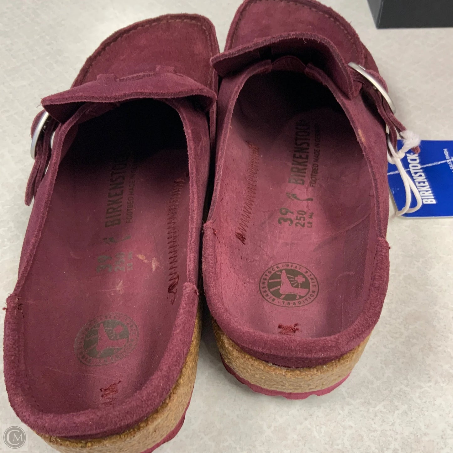 Shoes Flats By Birkenstock In Maroon, Size: 8