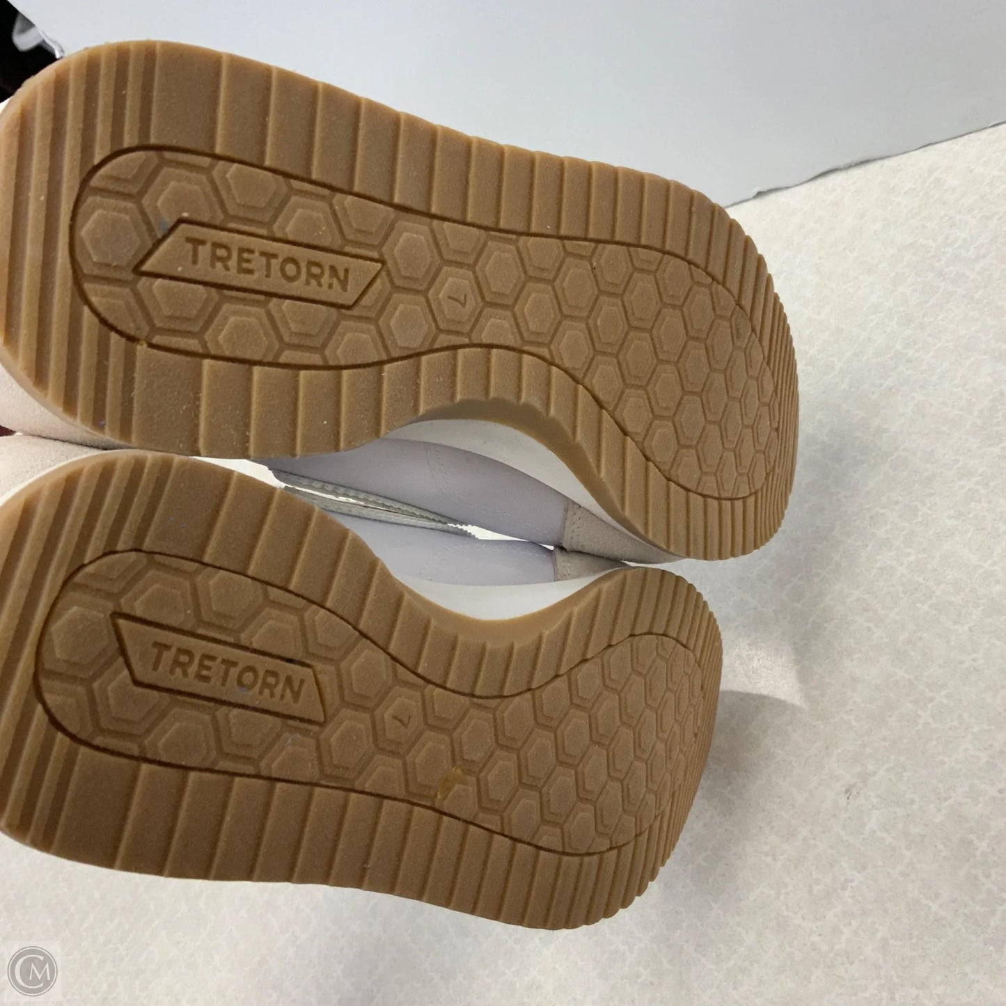 Shoes Sneakers By Tretorn In White, Size: 7