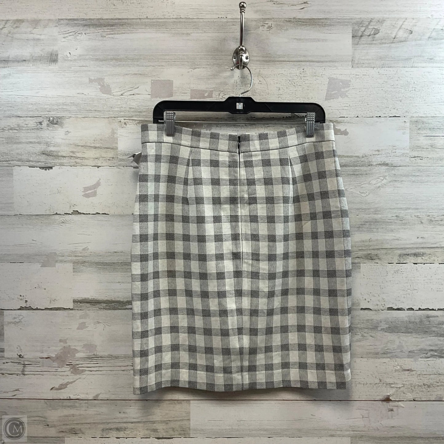 Skirt Mini & Short By Cabi In Grey, Size: 8