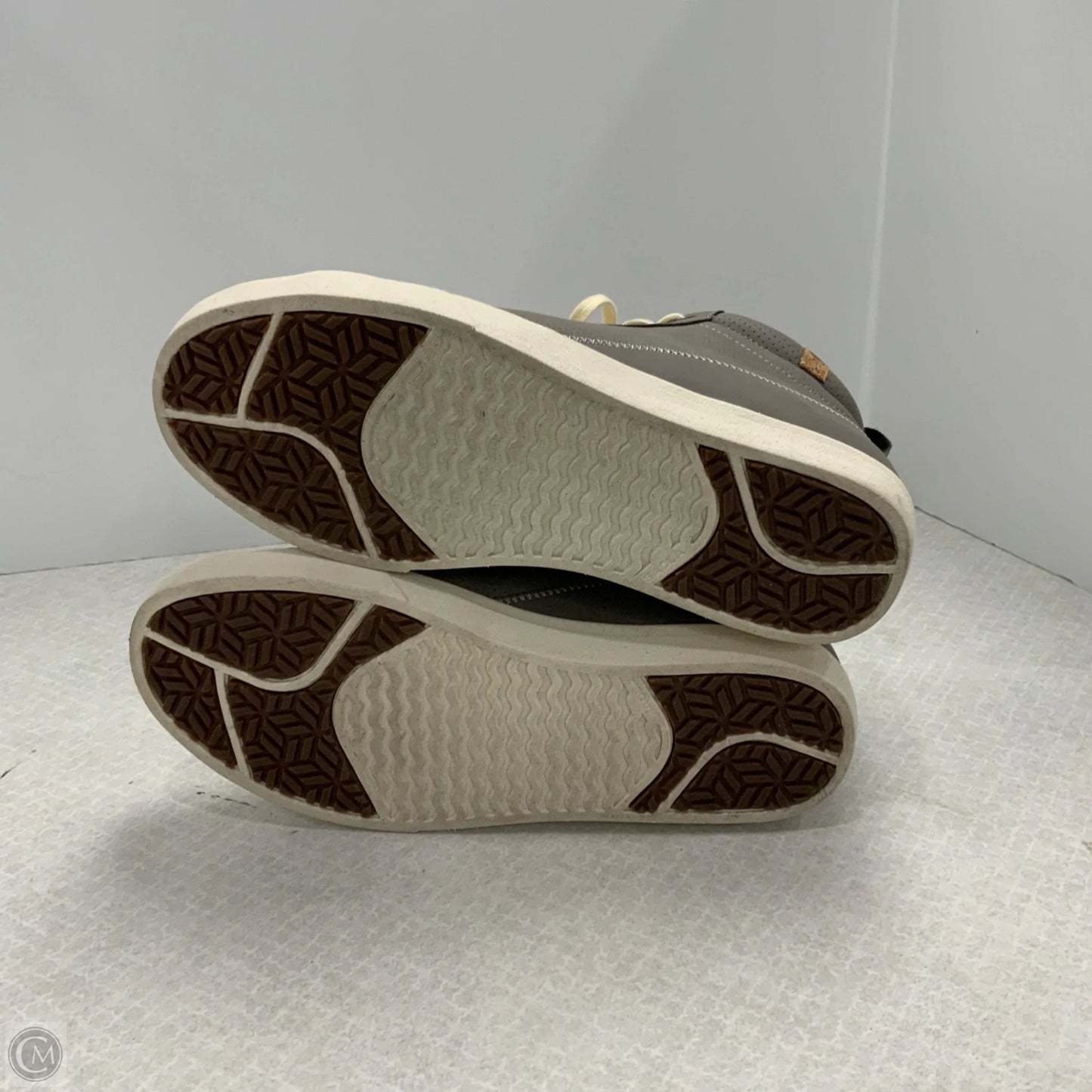 Shoes Sneakers By Saola In Grey, Size: 8