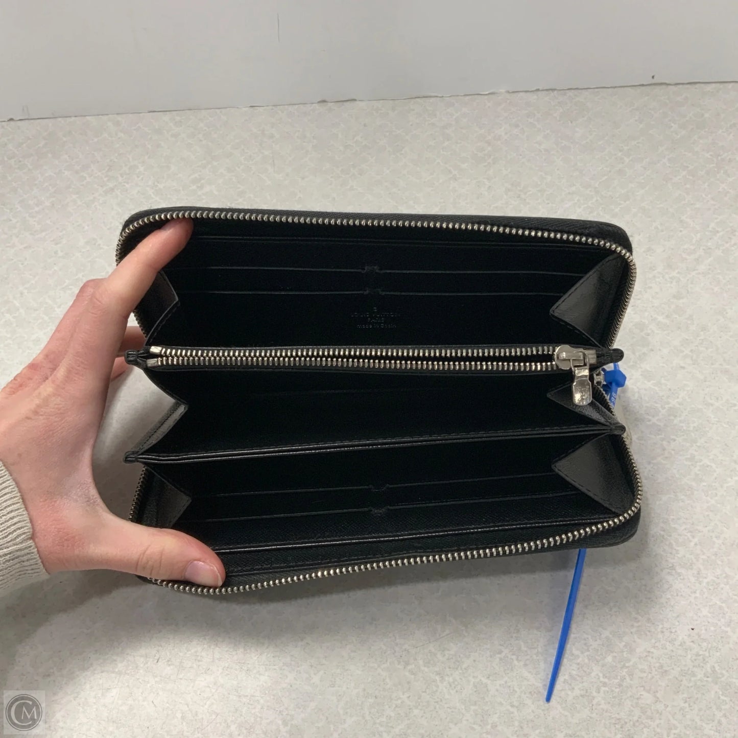 Wallet Luxury Designer By Louis Vuitton, Size: Medium