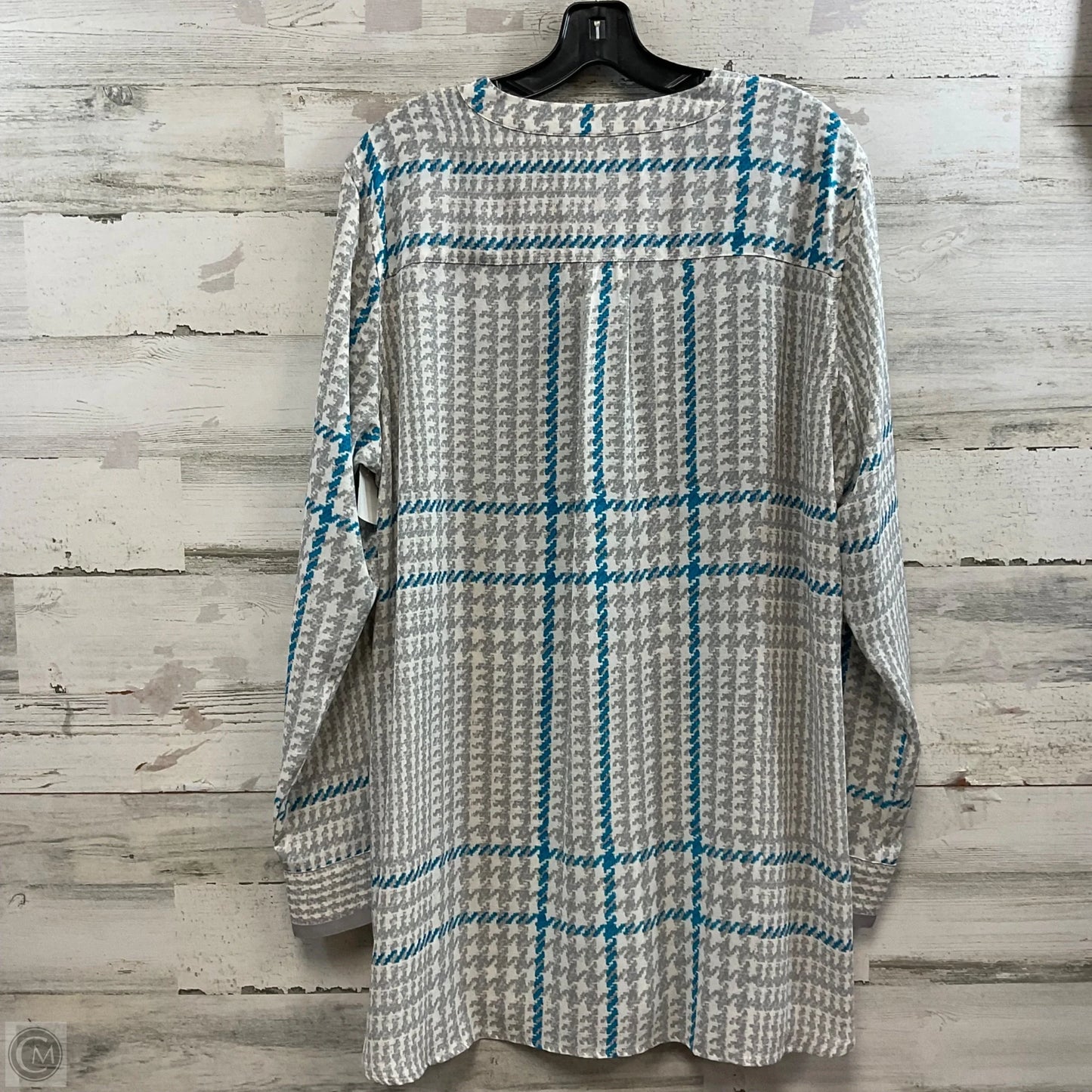 Blouse Long Sleeve By Foxcroft In Grey, Size: Xl