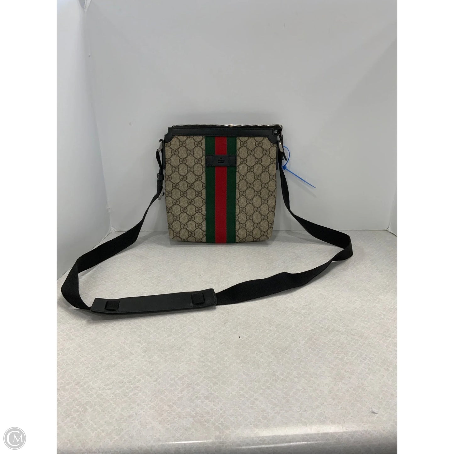 Crossbody Luxury Designer By Gucci, Size: Medium