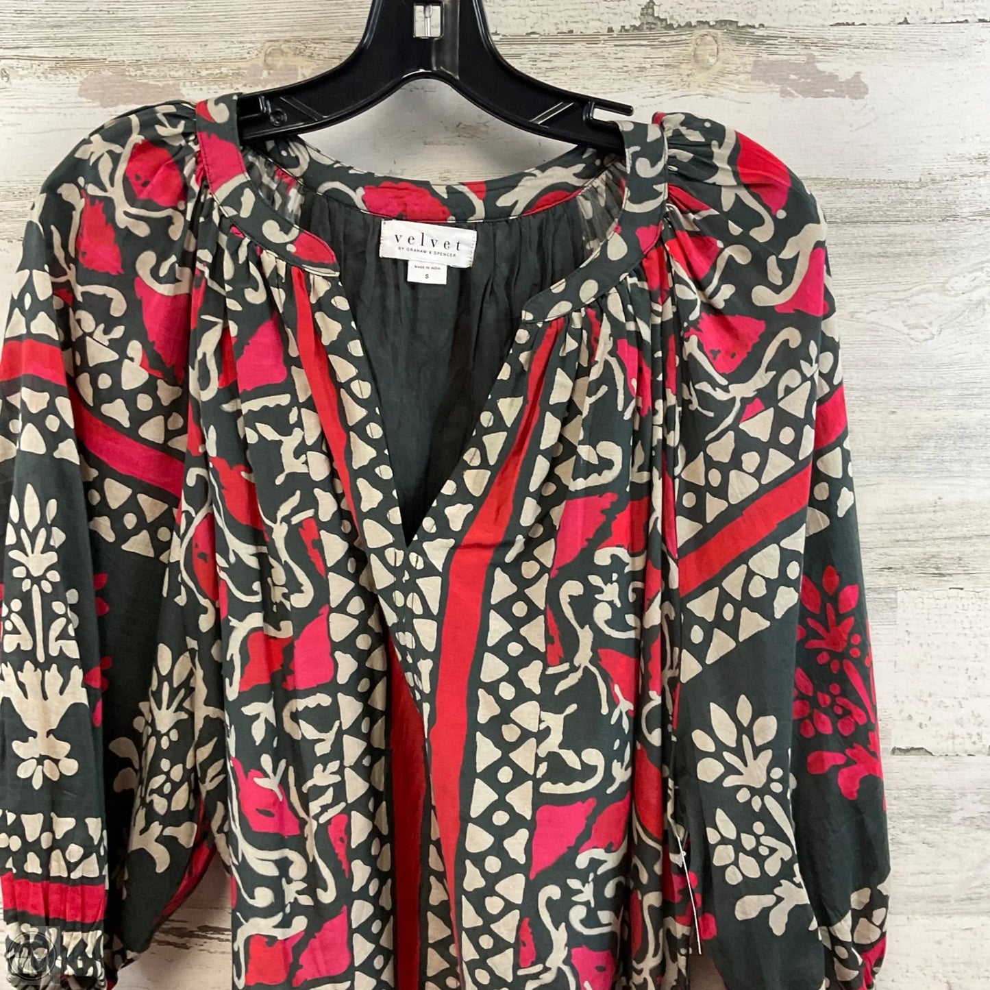 Top Long Sleeve By Velvet By Graham & Spencer In Grey & Red, Size: S