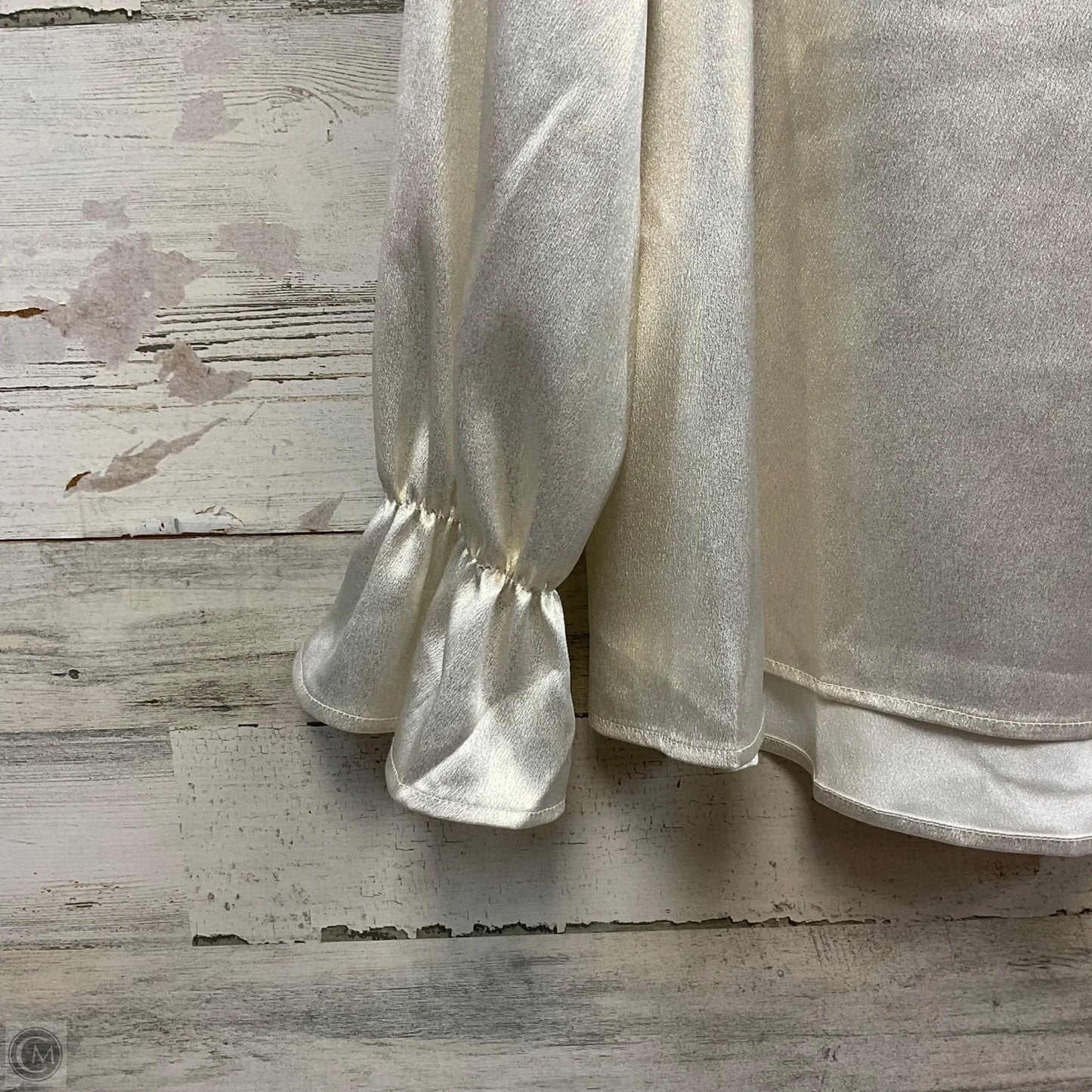 Top Long Sleeve By Clothes Mentor In Cream, Size: S