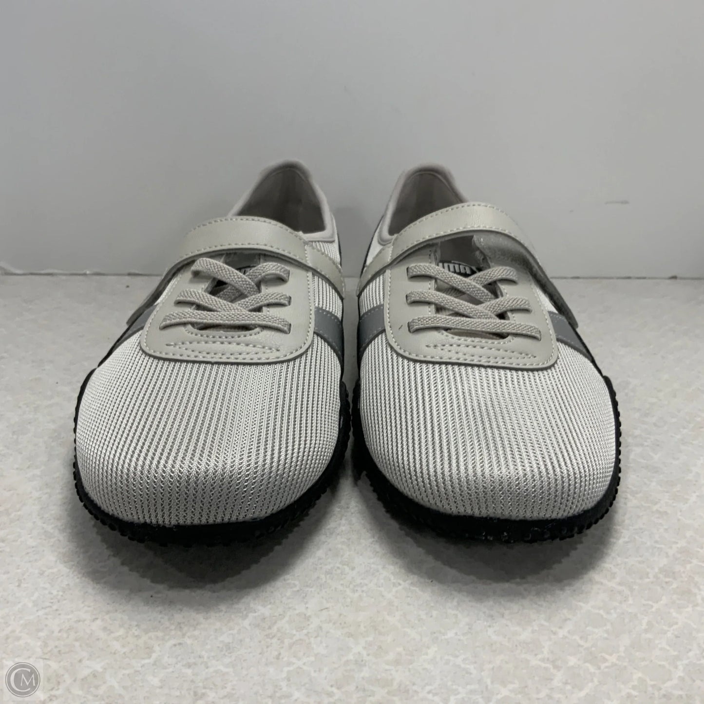 Shoes Sneakers By Puma In Grey, Size: 8.5