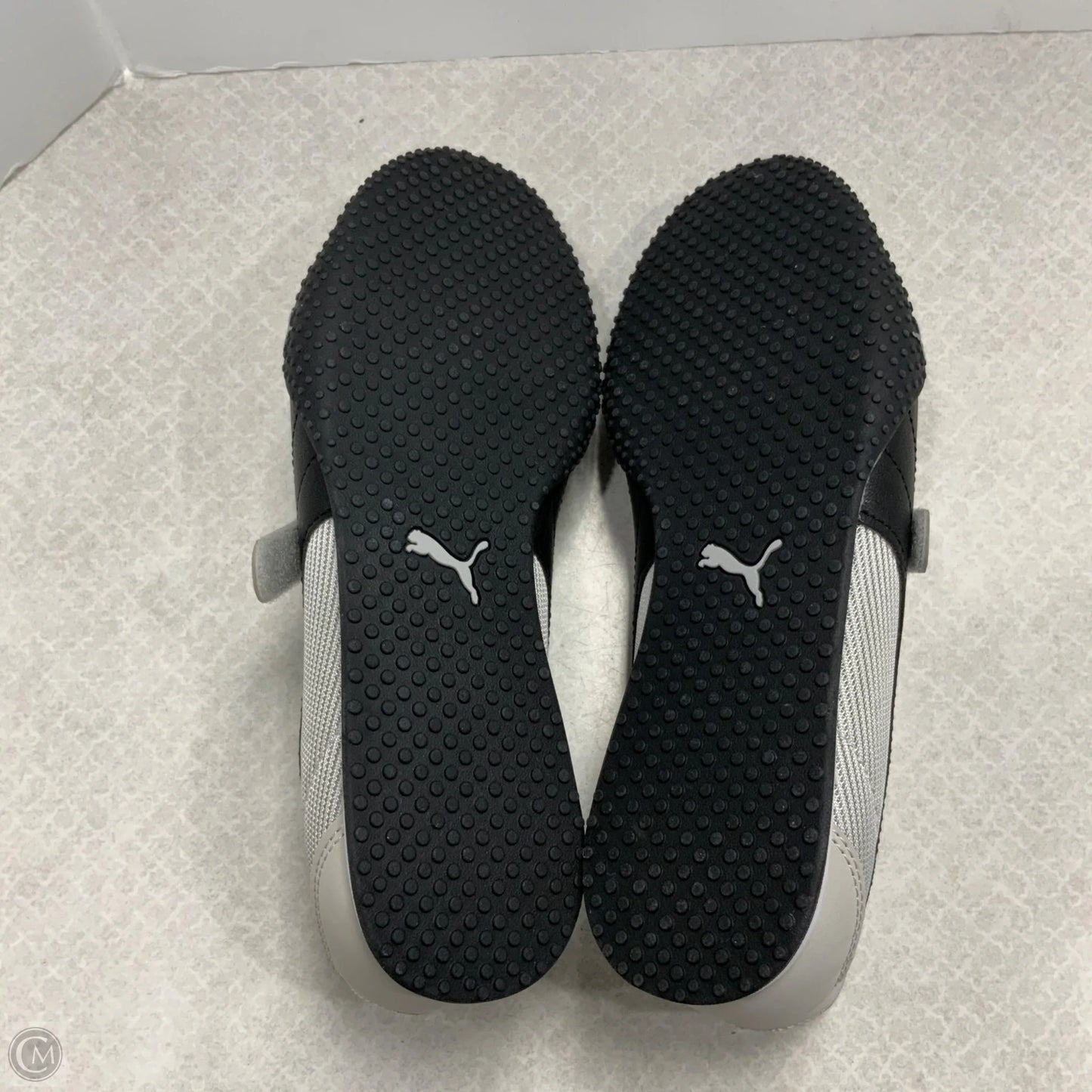 Shoes Sneakers By Puma In Grey, Size: 8.5
