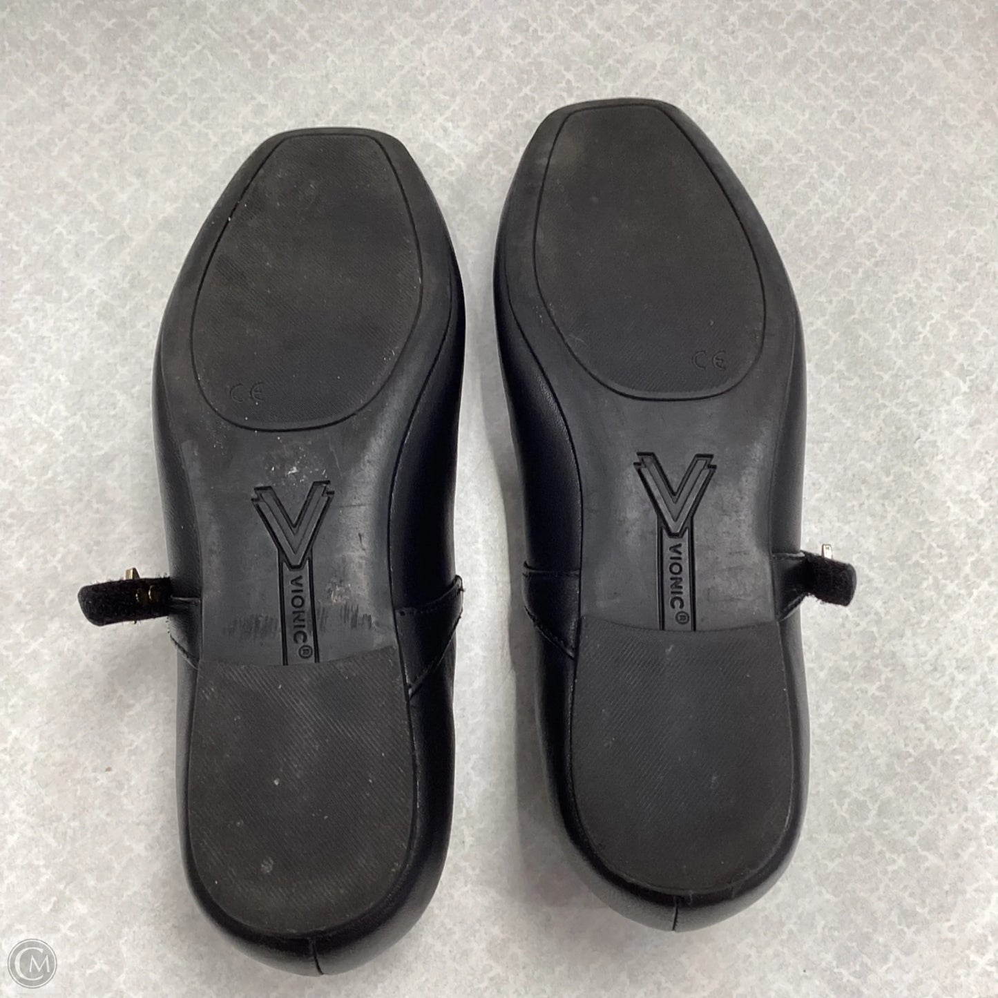 Shoes Flats By Vionic In Black, Size: 7