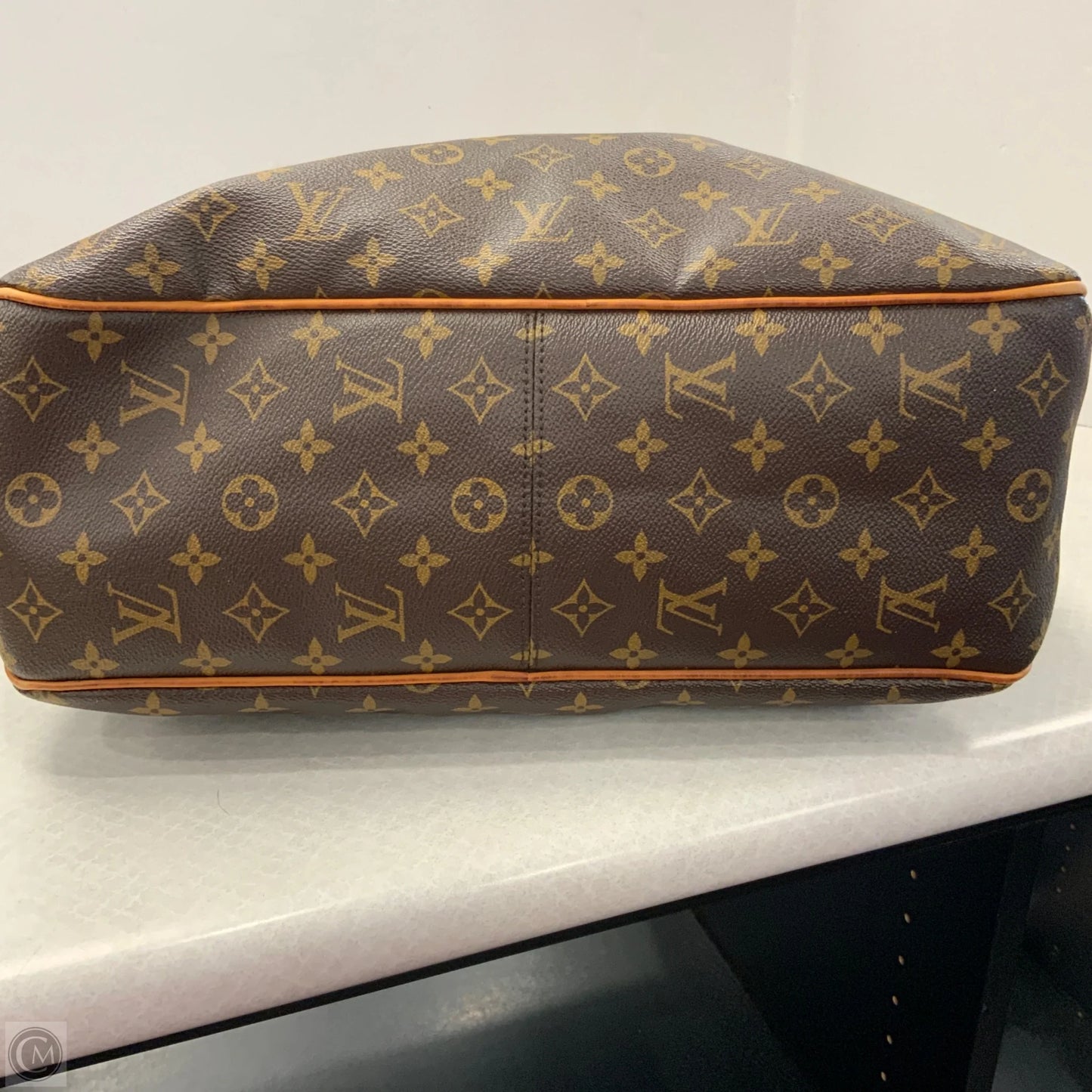 Handbag Luxury Designer By Louis Vuitton, Size: Large