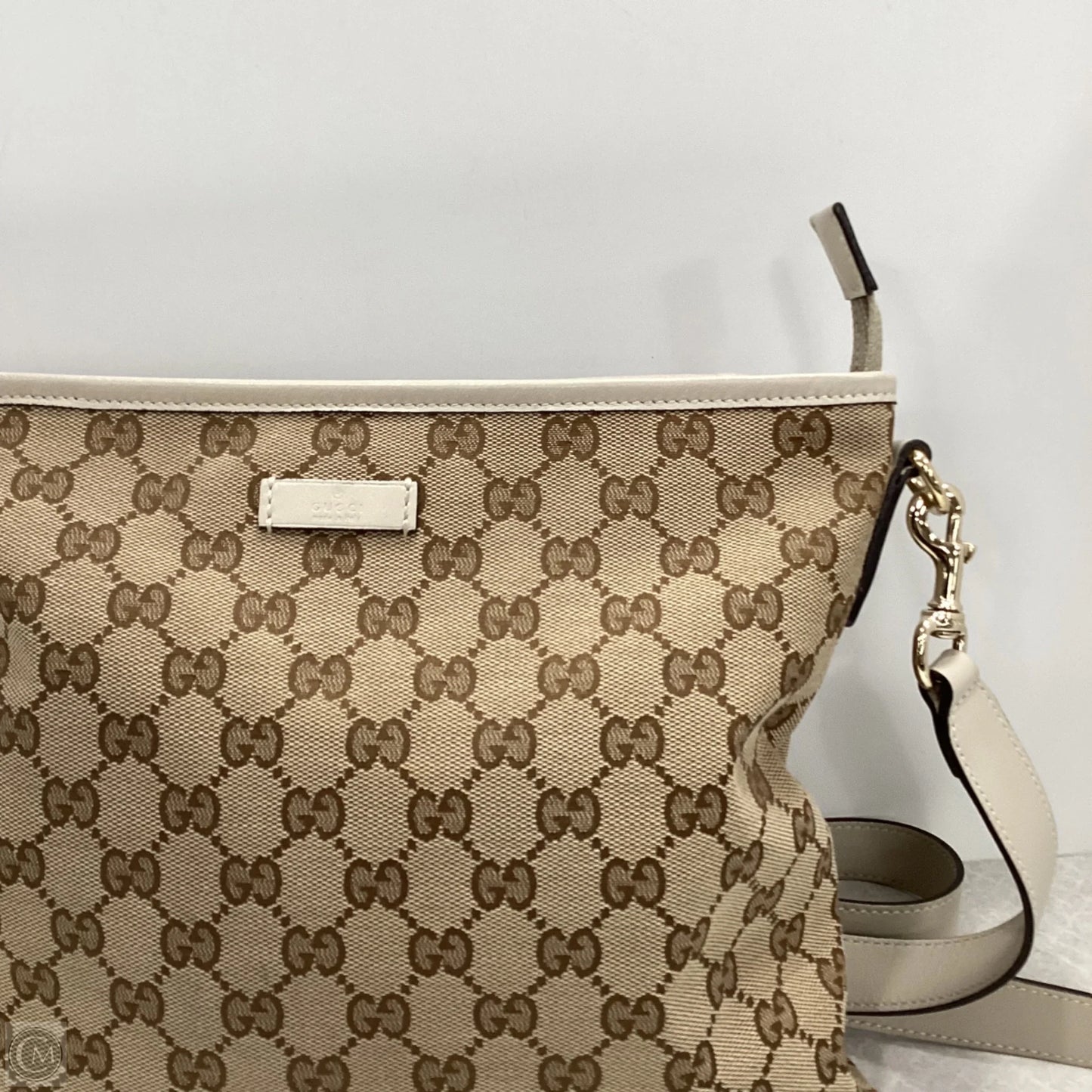 Crossbody Luxury Designer By Gucci, Size: Medium