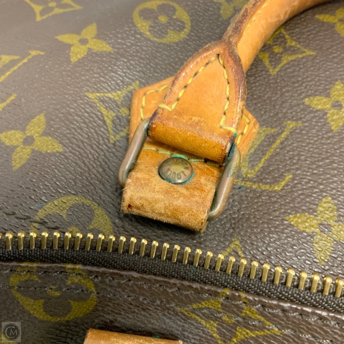 Handbag Luxury Designer By Louis Vuitton, Size: Medium