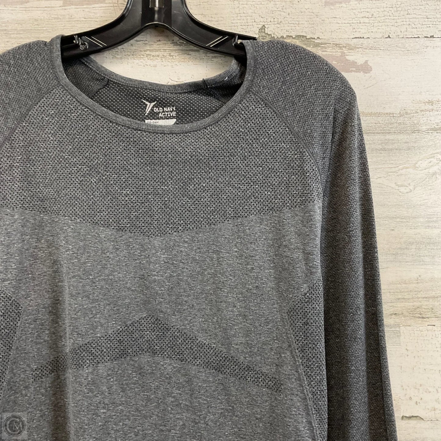 Athletic Top Long Sleeve Crewneck By Old Navy In Grey, Size: Xl