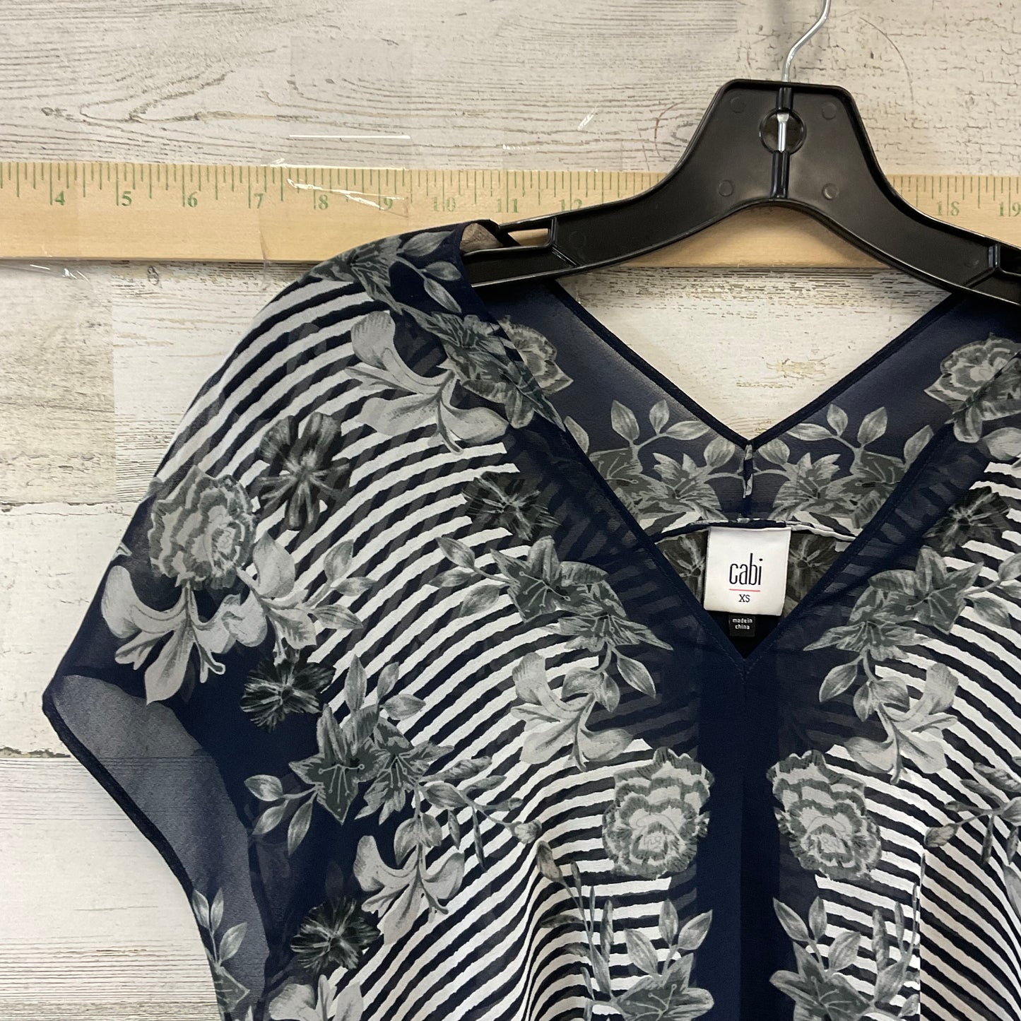 Top Short Sleeve By Cabi  Size: Xs