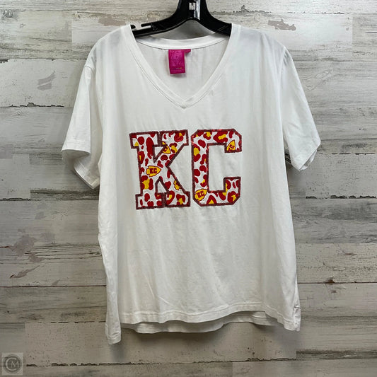 Top Short Sleeve By Queen of Sparkles In White, Size: L