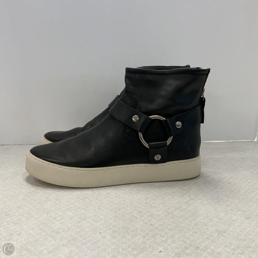 Boots Ankle Flats By Frye In Black, Size: 8