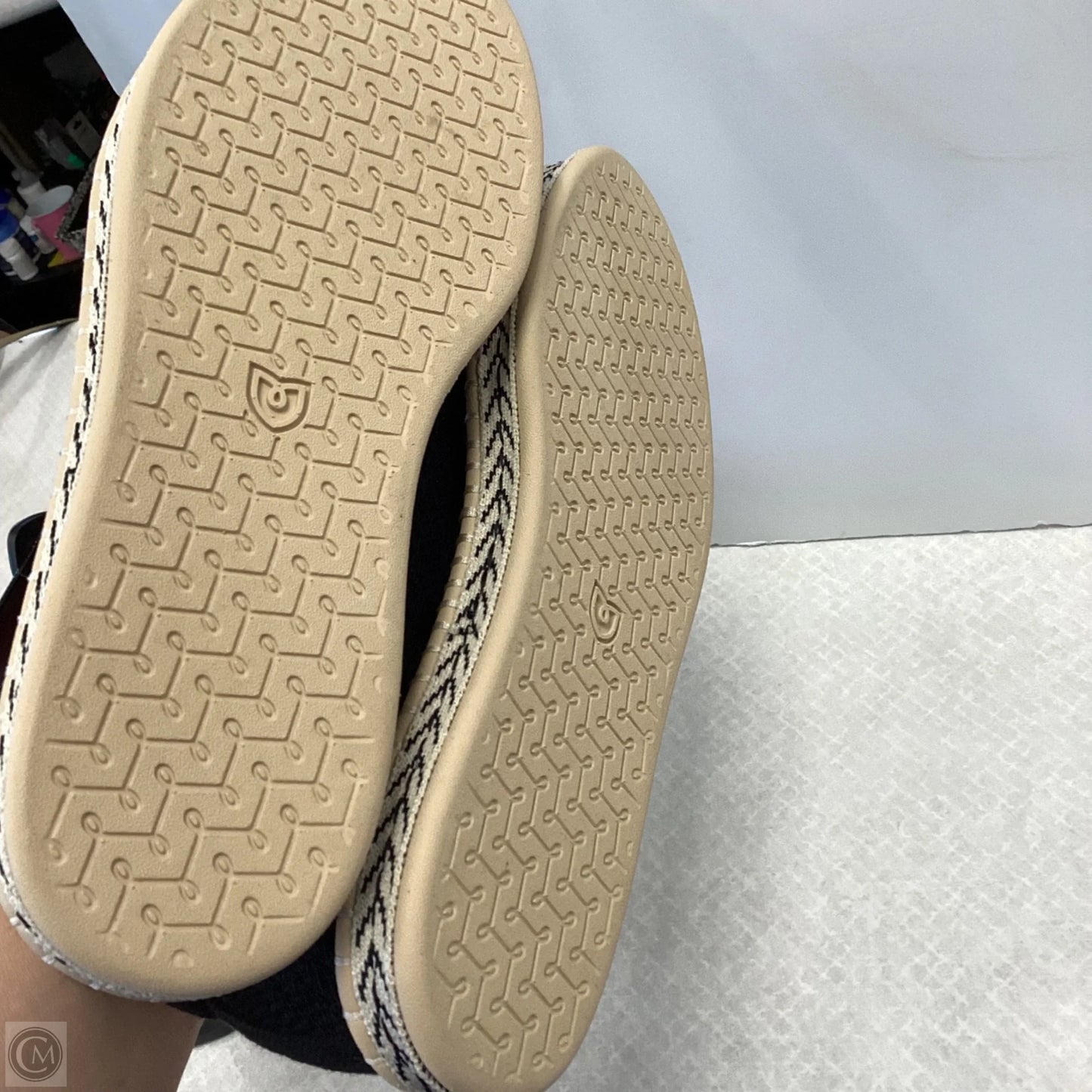 Shoes Flats By Rothys In Black, Size: 9.5