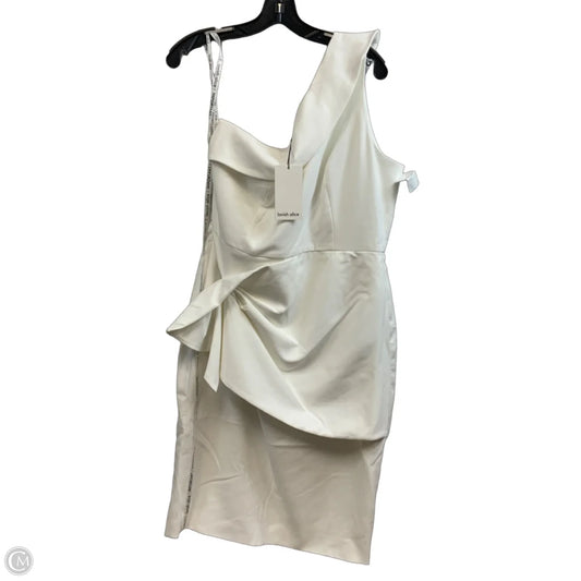 Dress Party Short By LAVISH ALICE In White, Size: L