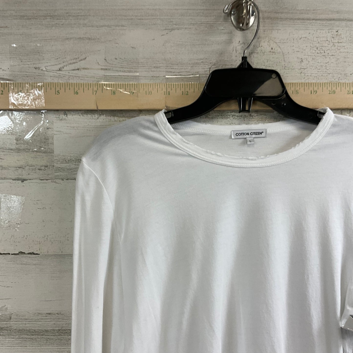 Top Long Sleeve By Cotton Citizen In White, Size: L