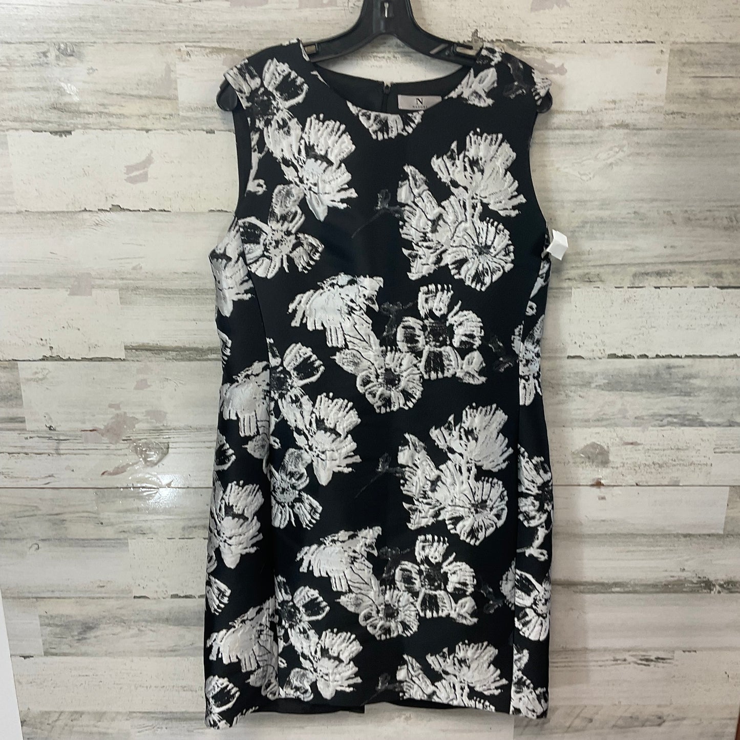 Dress Party Short By Natori In Black & White, Size: Xl