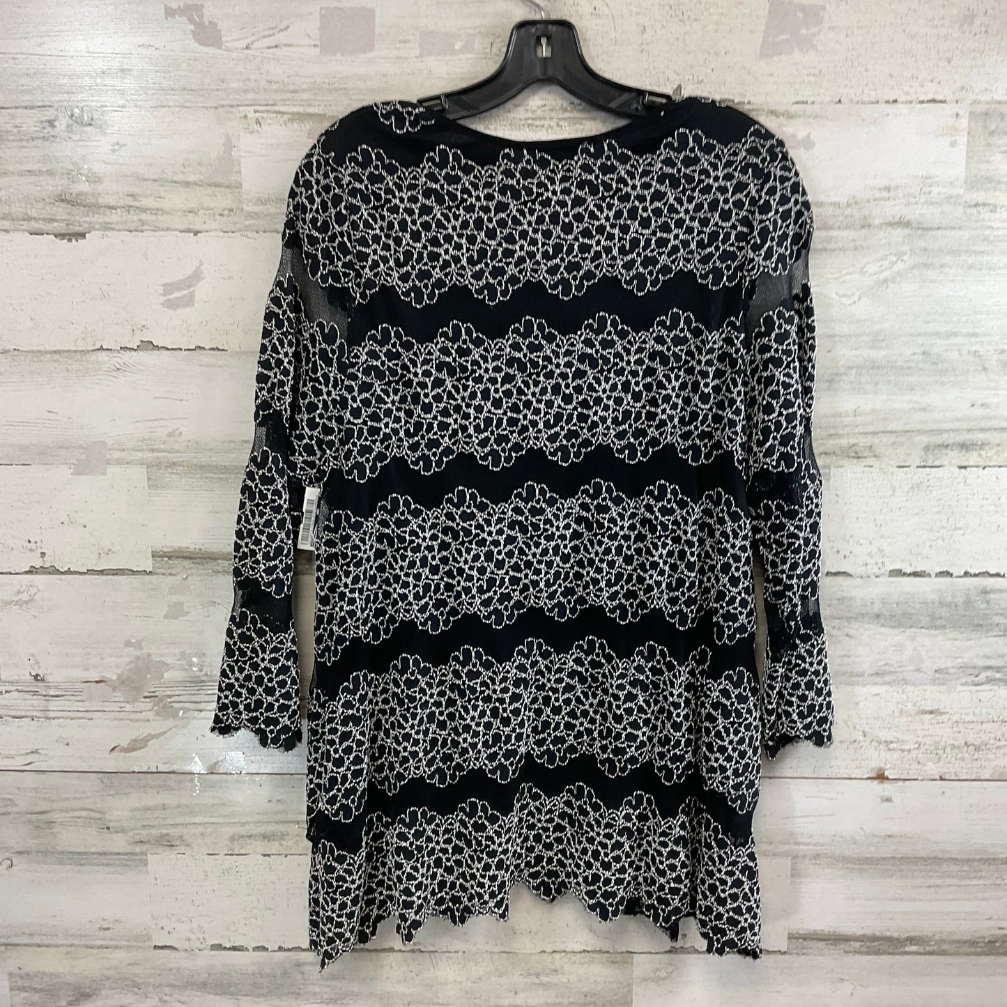 Top Long Sleeve By Cece In Black, Size: Xl