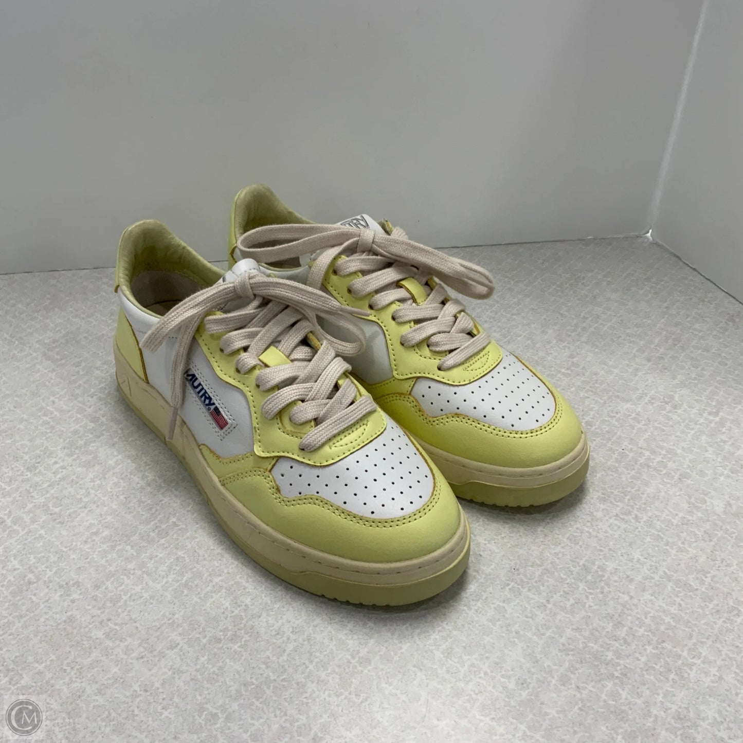 Shoes Sneakers By Autry In Yellow, Size: 8.5