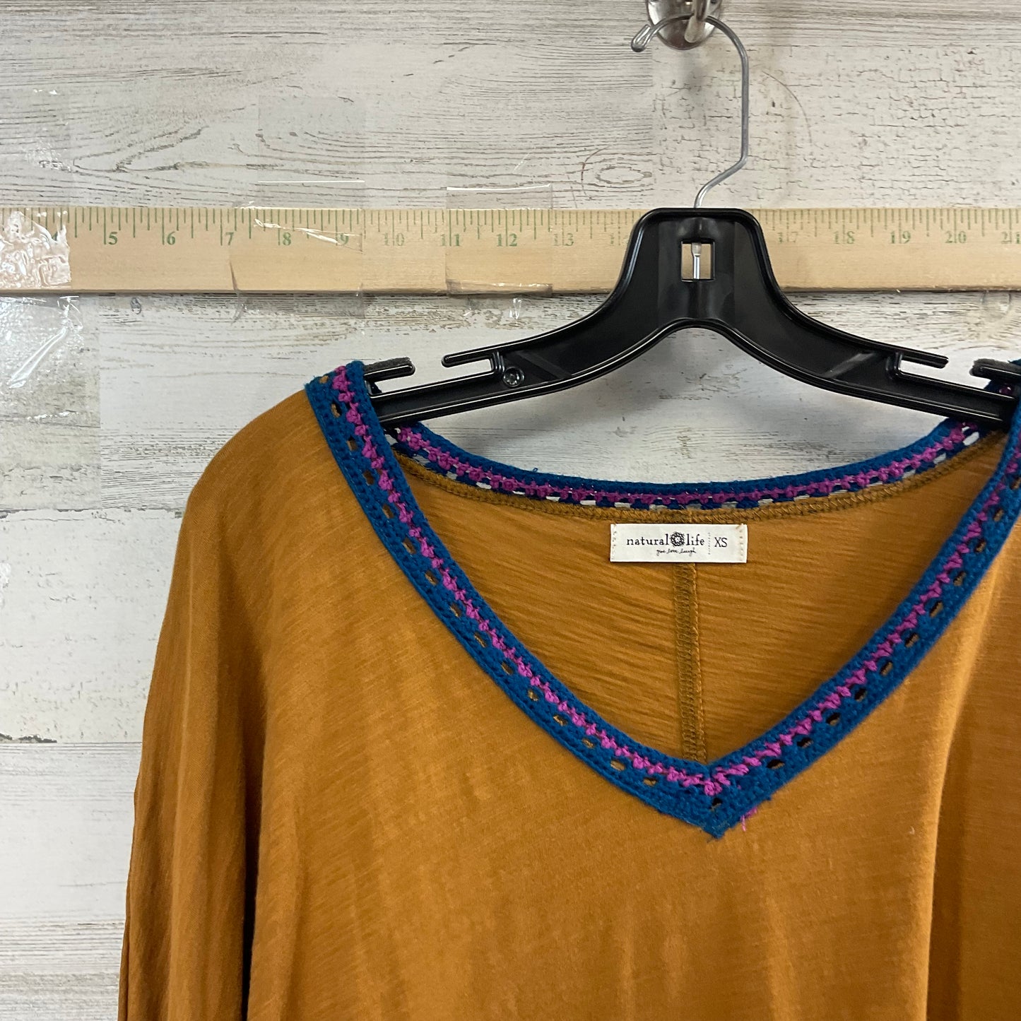 Top Long Sleeve By Natural Life In Brown, Size: Xs