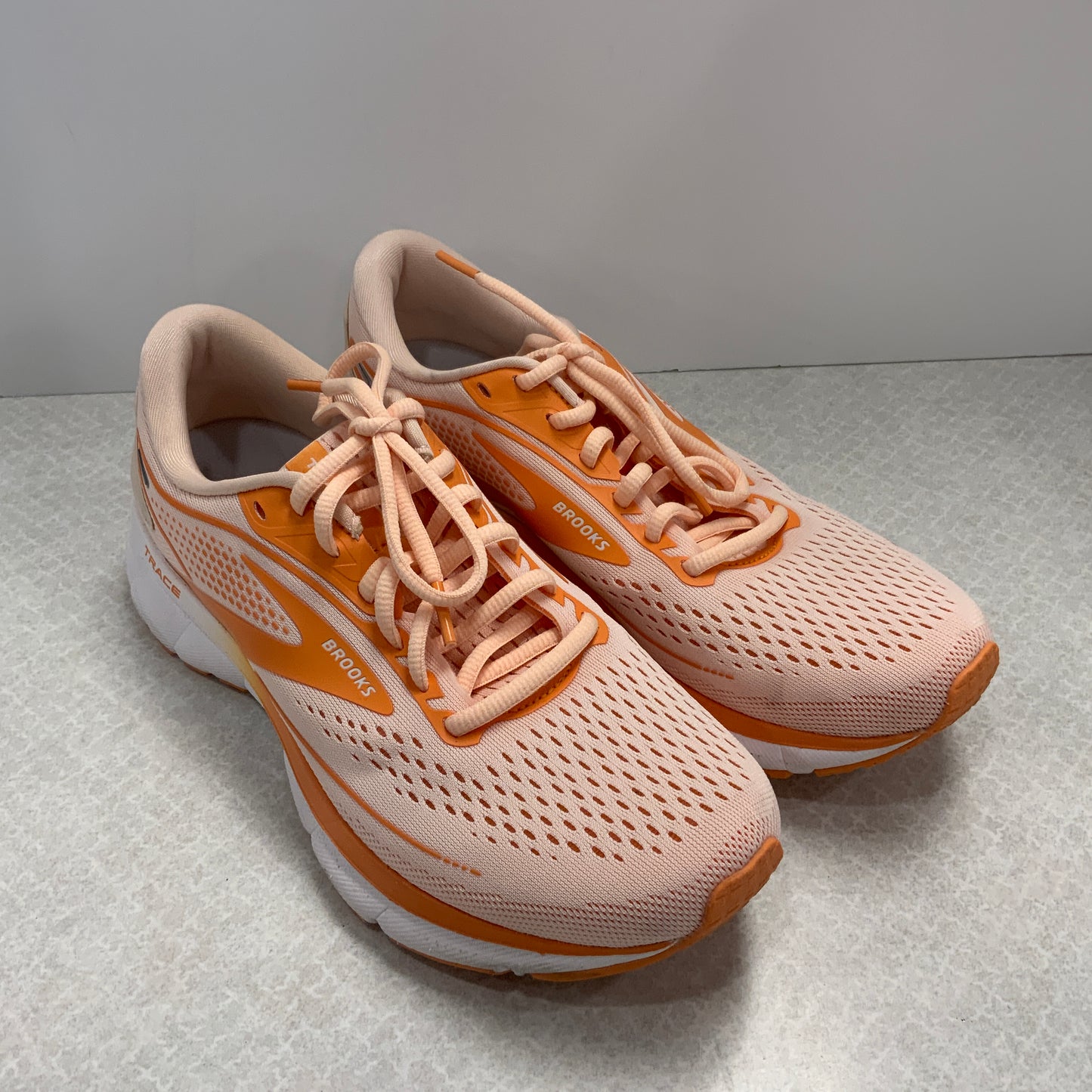 Orange Shoes Athletic Brooks, Size 8