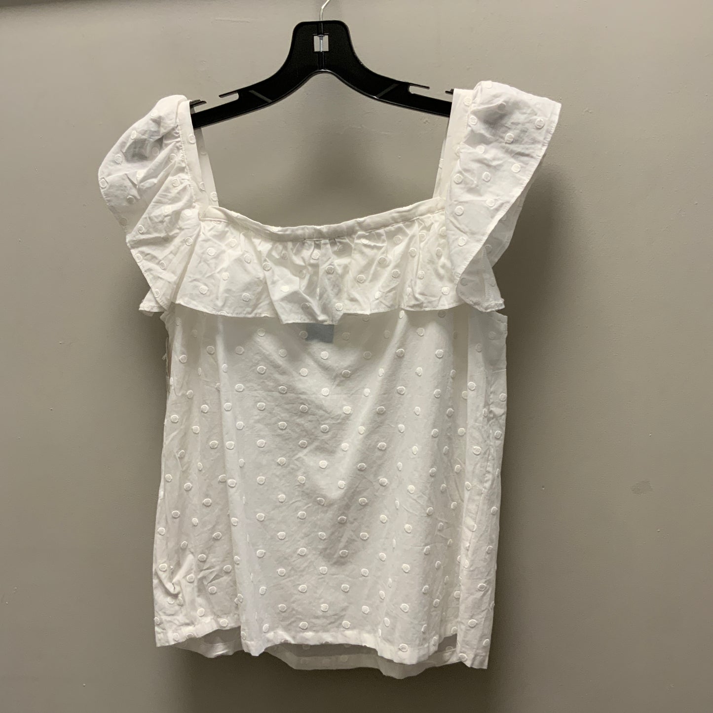 Top Sleeveless By Ann Taylor In White, Size: Petite  M