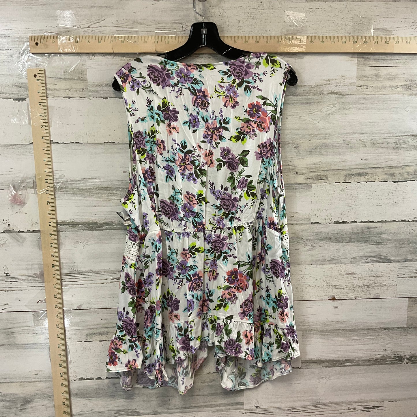 Floral Print Top Sleeveless Basic Torrid, Size 2x