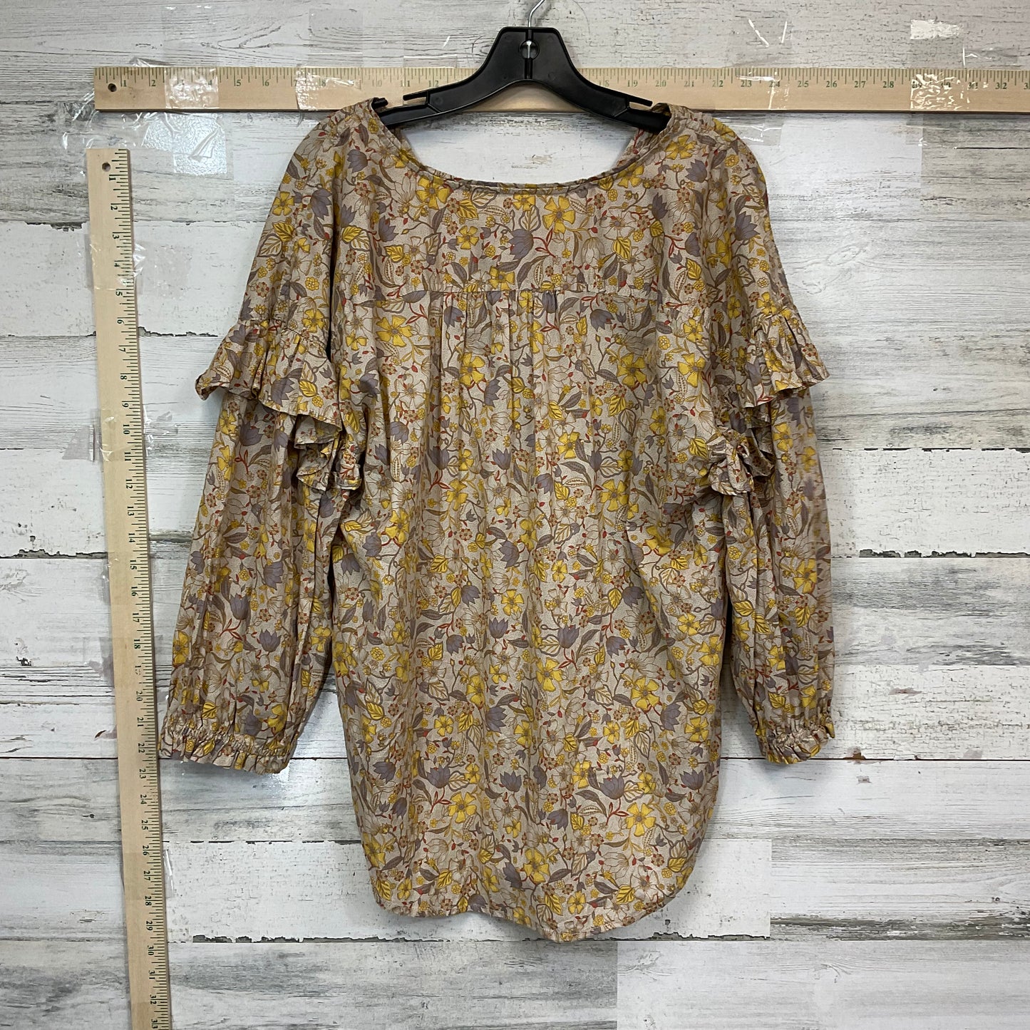 Top Long Sleeve By Free Assembly In Yellow, Size: Xl