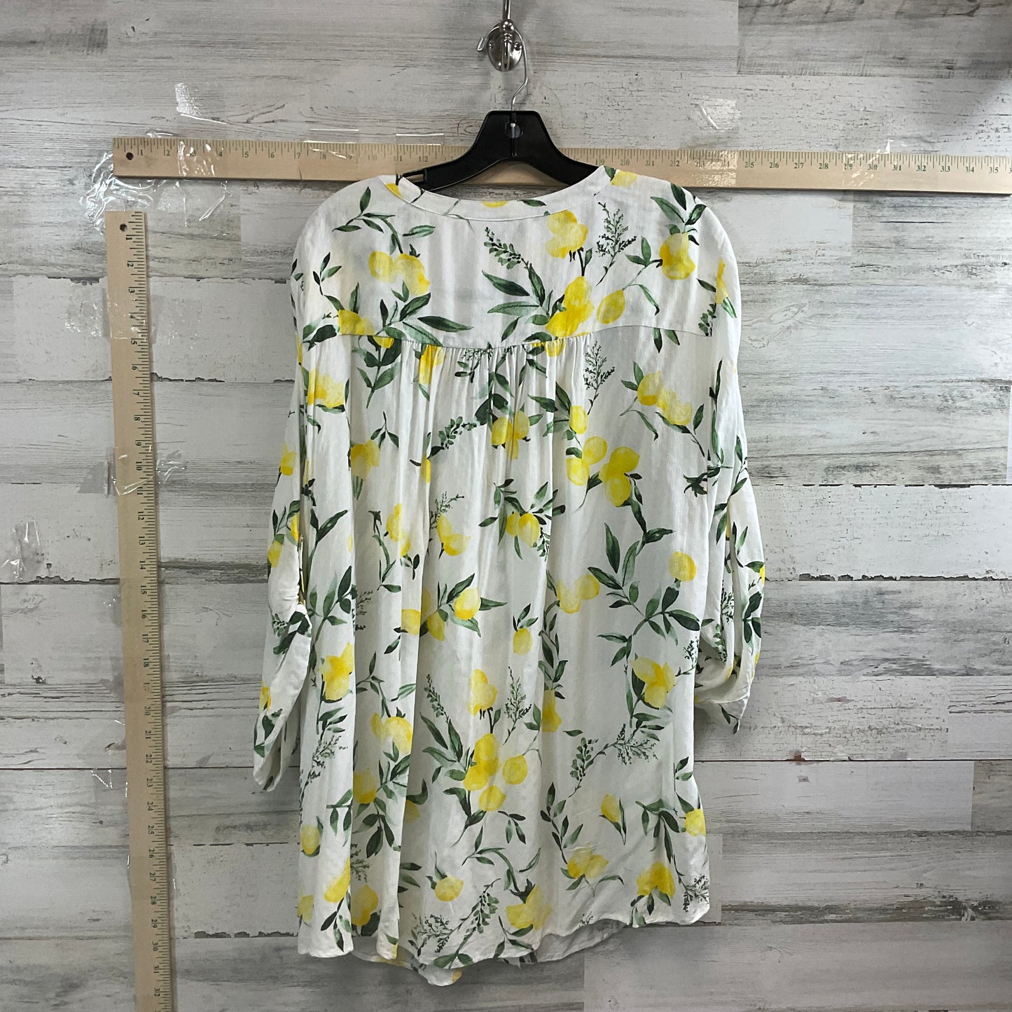 White & Yellow Top 3/4 Sleeve Torrid, Size 4x